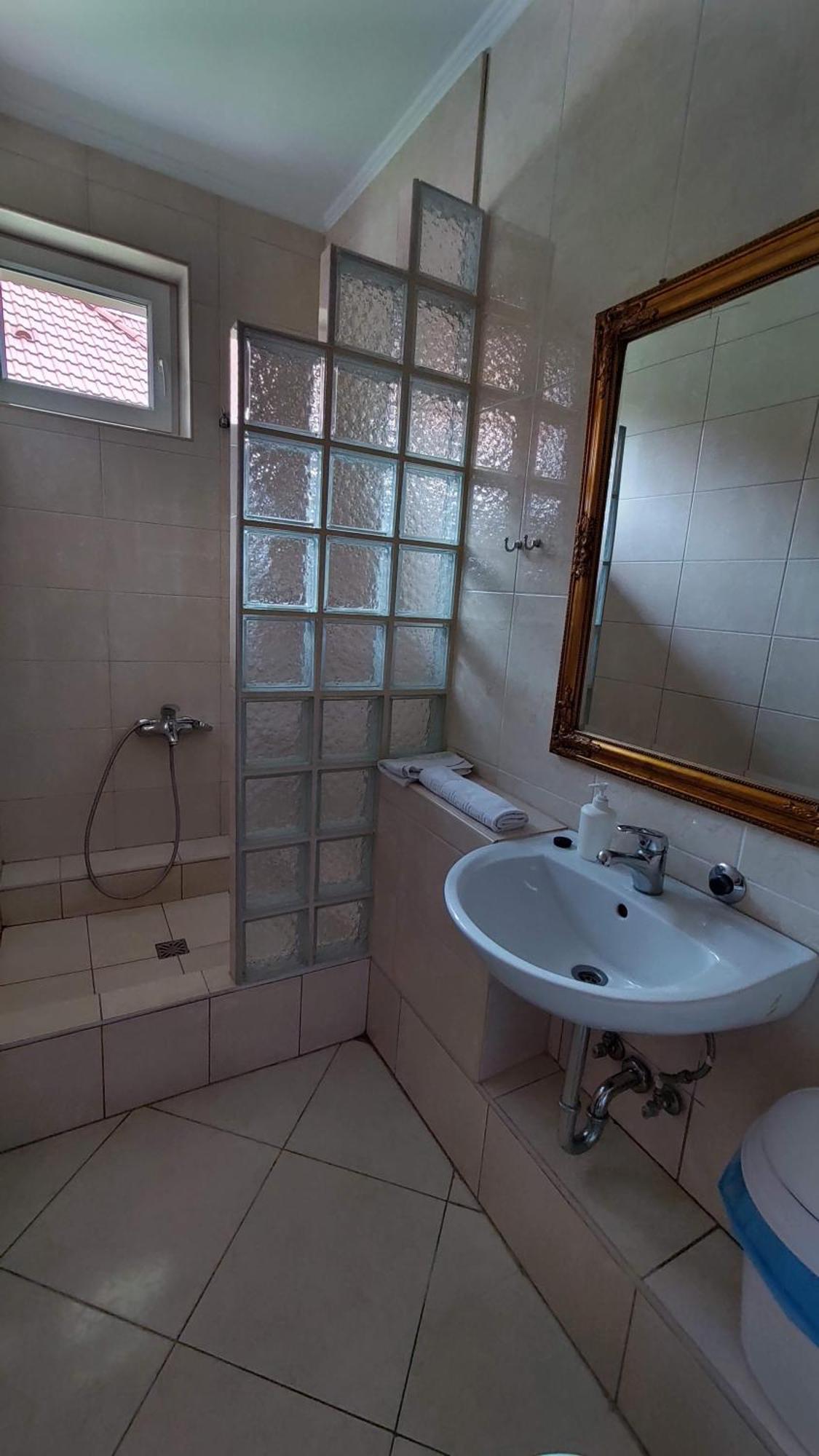 Aquacentrum Hajdúszoboszló Rom bilde